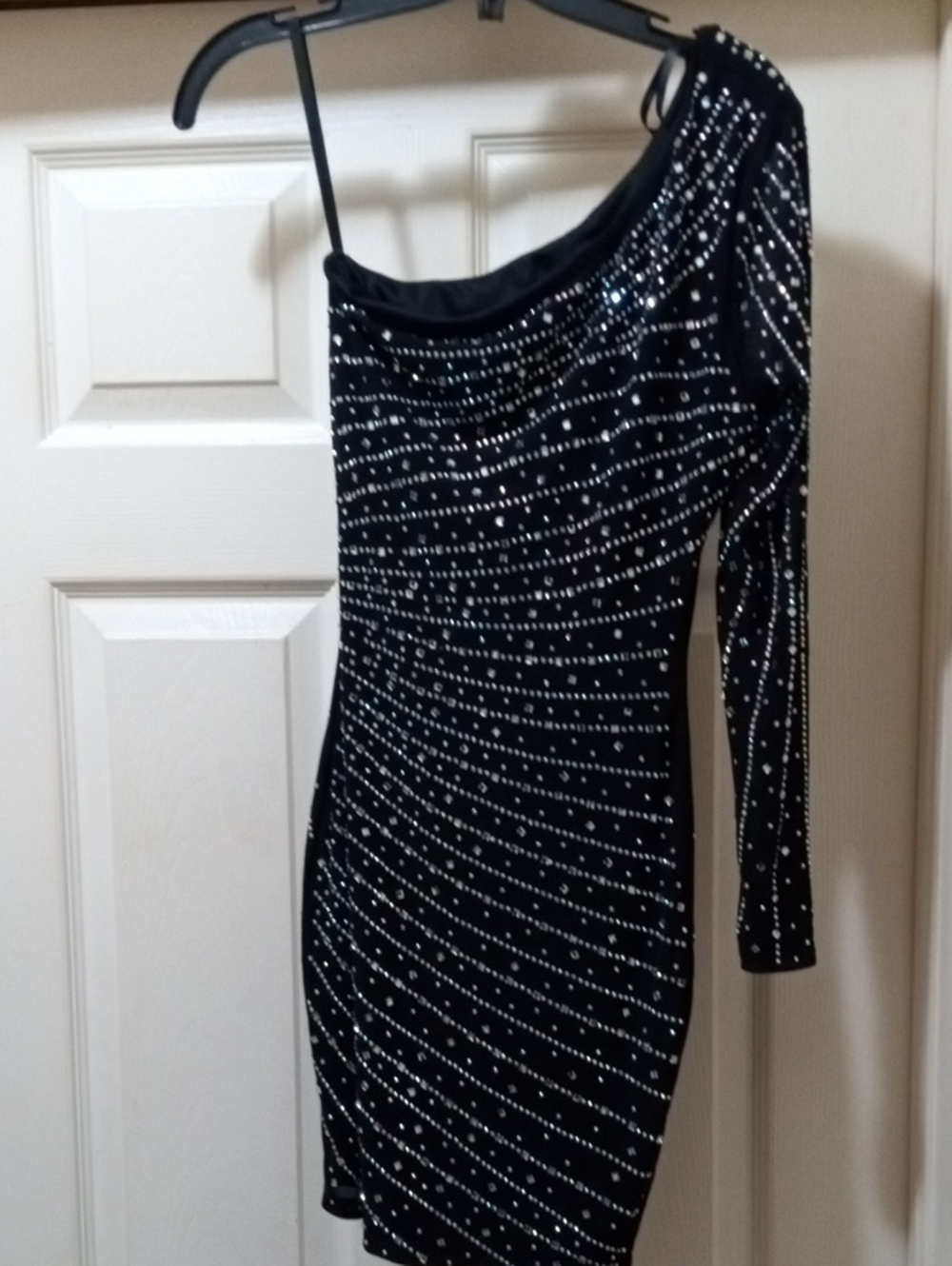 $35>>ELEGANT Windsor Black One-Shoulder Rhinestone Cocktail Dress